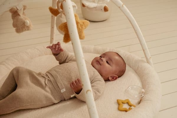 Mata aktywizująca z pałąkiem Newborn Naturals Little Dutch