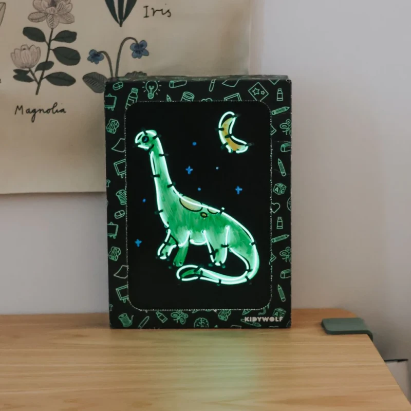 Zestaw do tworzenia świecącej dekoracji KIDYNEON Dinozaury Kidywolf