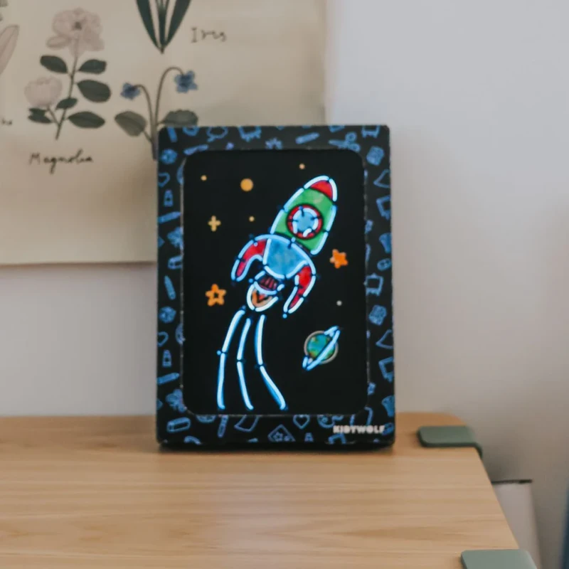 Zestaw do tworzenia świecącej dekoracji KIDYNEON Pack Kidywolf