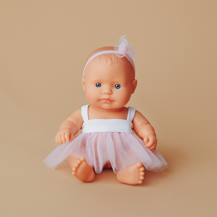 pol_pl_Lalka-dziewczynka-Europejka-21cm-Miniland-My-Friends-Me-880_2.jpg