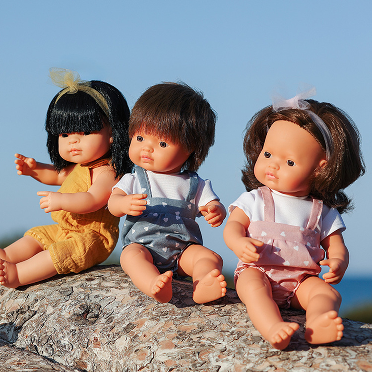 pol_pl_Lalka-chlopiec-Europejczyk-38-cm-Brazowe-wlosy-Miniland-My-Friends-Me-878_7.jpg
