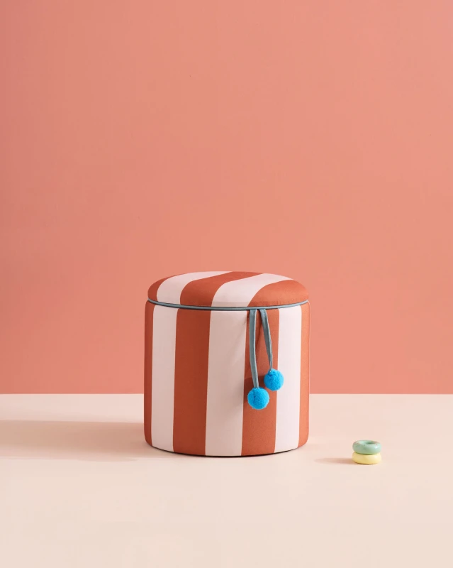 Pufa cylindryczna ze schowkiem brązowy Kid's Concept