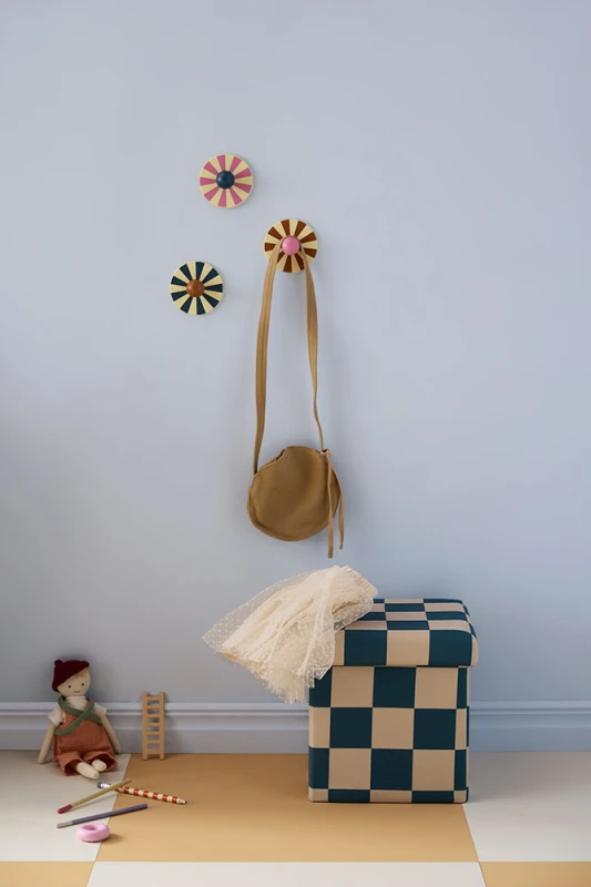 Pufa ze schowkiem w szachownicę 30 cm Check teal Kid's Concept