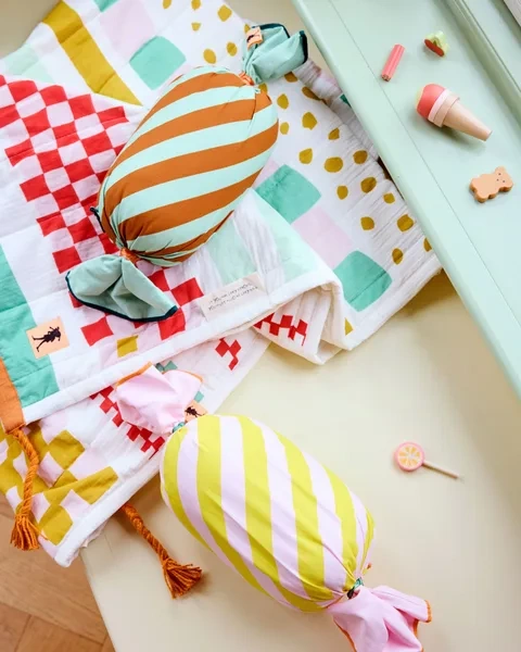 Poduszka cukierek - różowa - PIPPI Kid's Concept