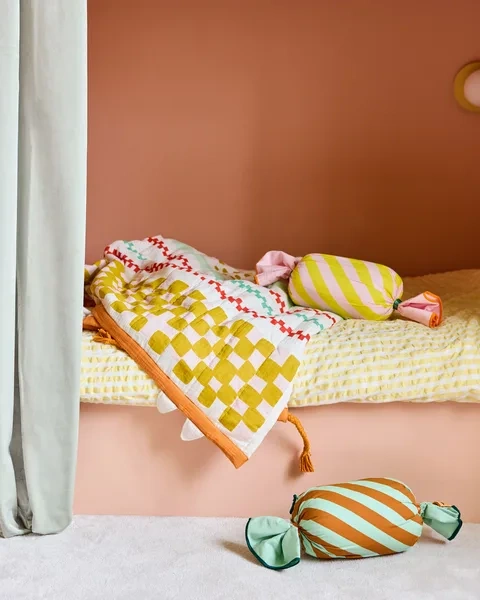 Poduszka cukierek - różowa - PIPPI Kid's Concept