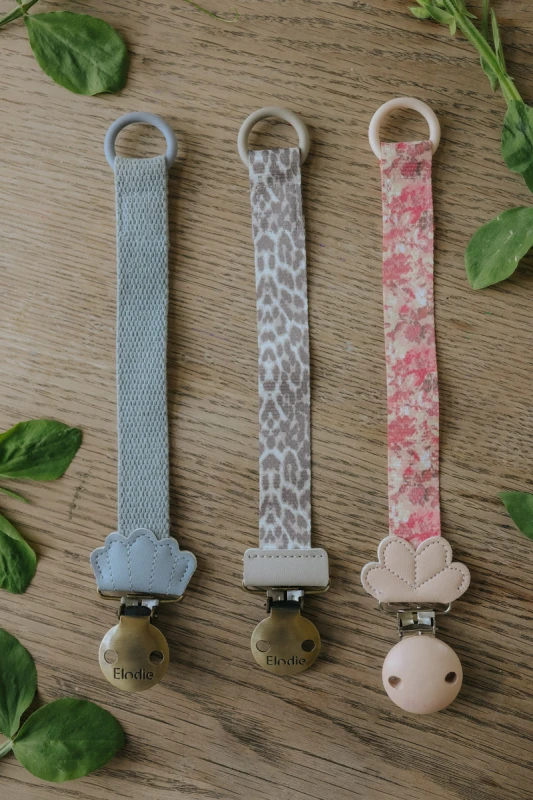 Zawieszka do smoczka Le leopard Elodie Details