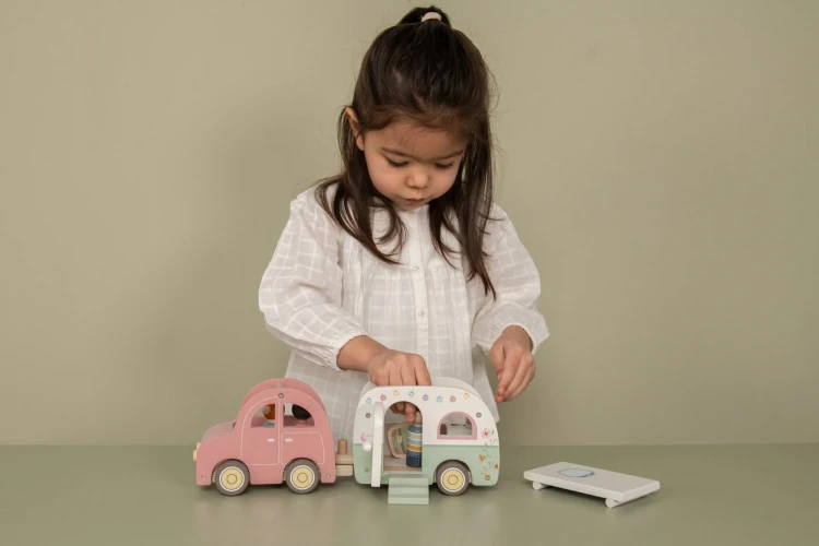 toy-car-with-caravan-ld8022-1 - Large.jpg