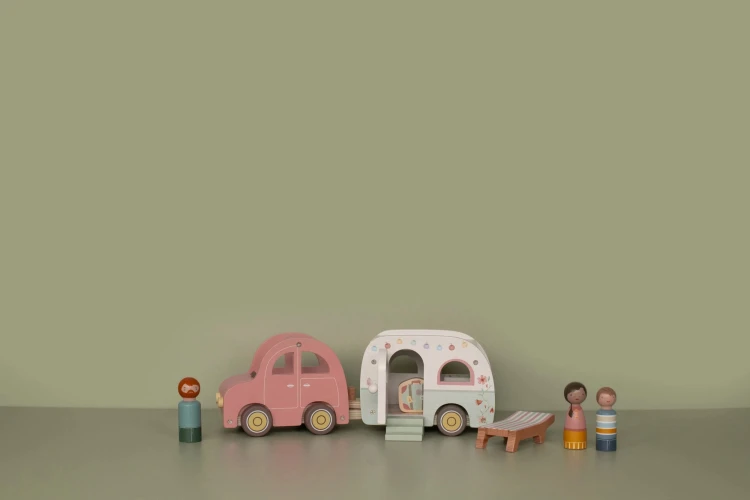toy-car-with-caravan-ld8022-3 - Large.jpg
