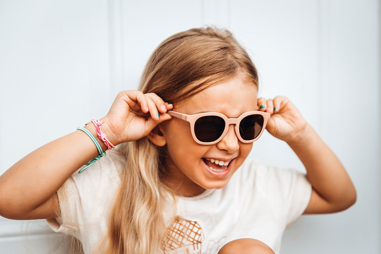 Okulary przeciwsłoneczne dla dzieci 4-6 lat Sunny Blush Beaba