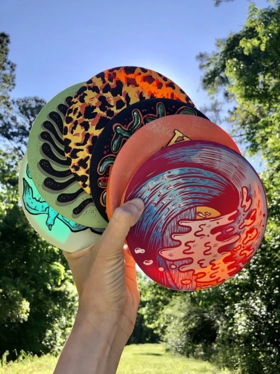 Frisbee-Waboba-Wingman-Palm-Rows_5B109215D_1200.webp
