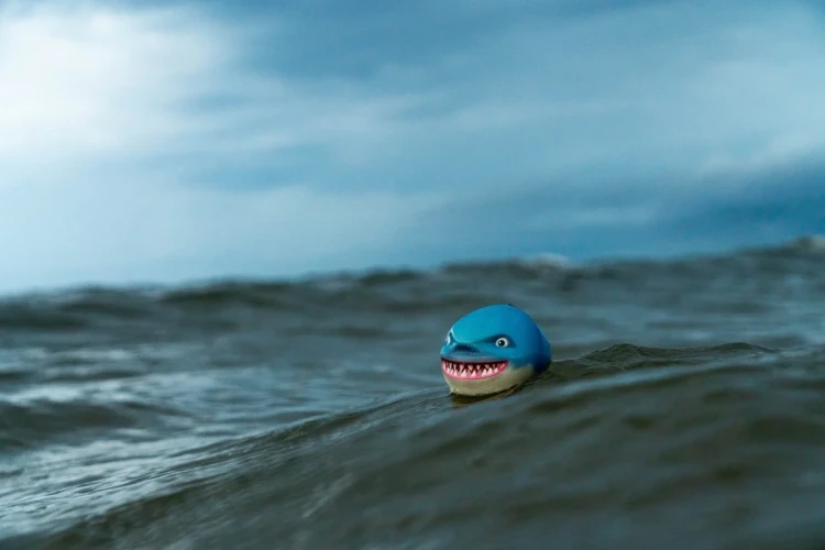 Pileczka-Waboba-Sharky-Shark_5B110335D_1200.webp