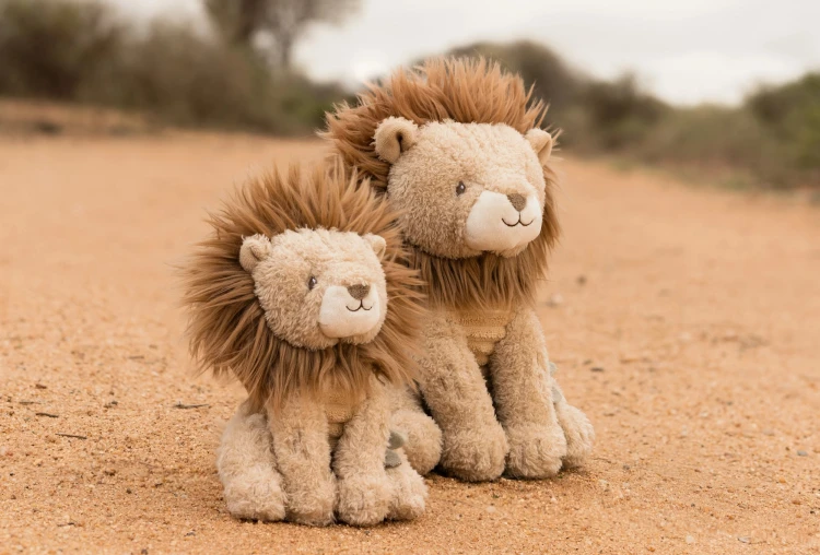 mix-cuddly-lion-LD8359-LD8360-2 - Large.jpg