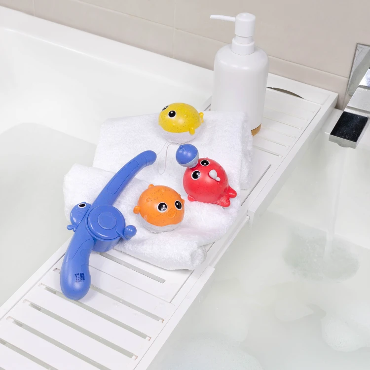 TB_6-1547 Catch & Splash - Bath Fishing Game_11b_Sq-LR.jpg