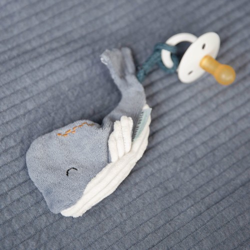LD4828 - Pacifier Clip Whale (3).jpg