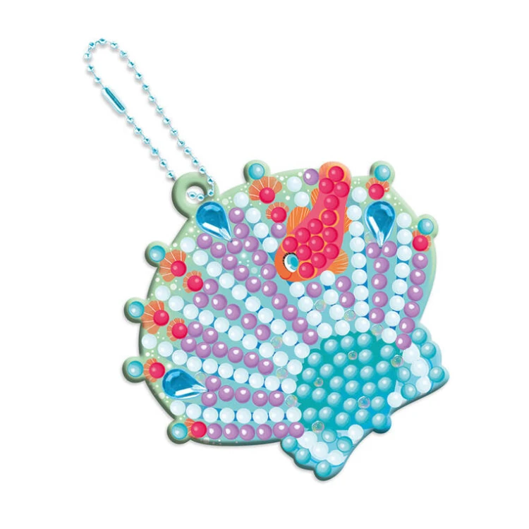 pol_pl_Janod-Zestaw-kreatywny-do-tworzenia-breloczkow-Malowanie-diamentami-Magiczny-ocean-7-11375_7.jpg