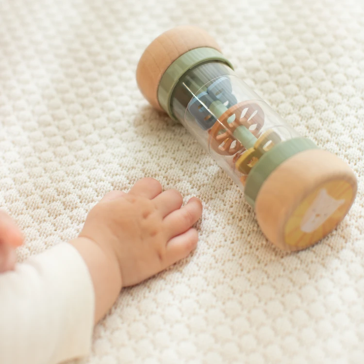 rain-rattle-green-LD7436-2.jpg