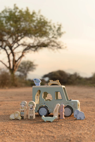 pol_pl_Little-Dutch-Drewniany-samochod-sorter-Safari-Friends-FSC-6213_7.jpg