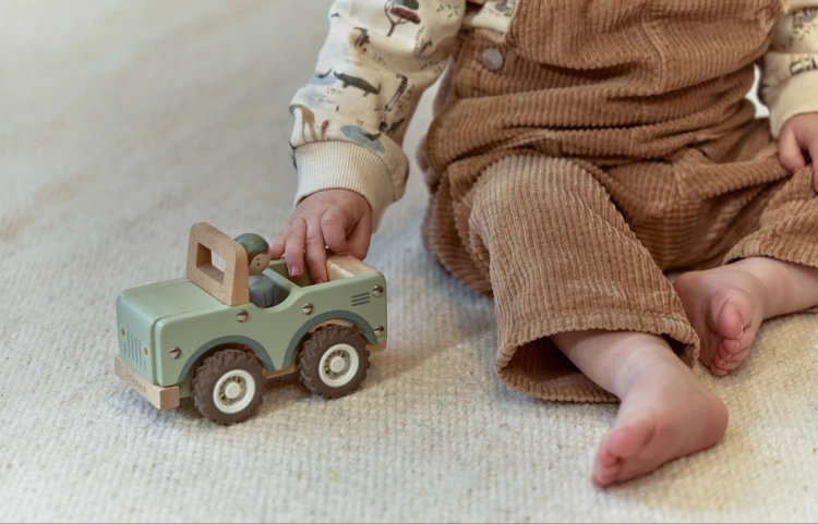 wooden-safari-car-green-LD7484-2.jpg