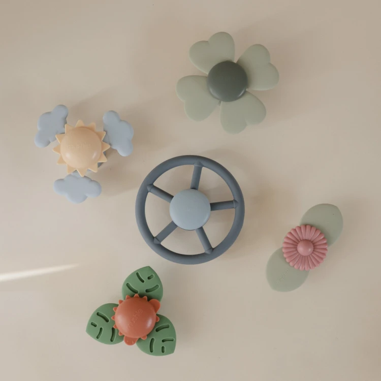 spinner-sensoryczny-z-przyssawka-sunshine-mushie (4).jpg