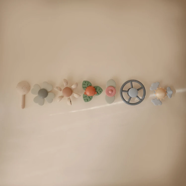 spinner-sensoryczny-z-przyssawka-sunshine-mushie (9).jpg