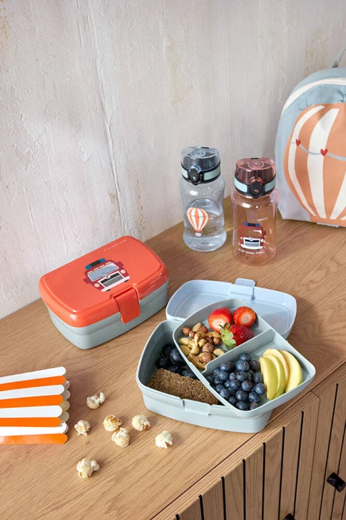 pol_pl_Lassig-Zestaw-na-lunch-Lunchbox-Tritanowa-butelka-bidon-460-ml-Tiny-Drivers-Balon-12330_16.jpg