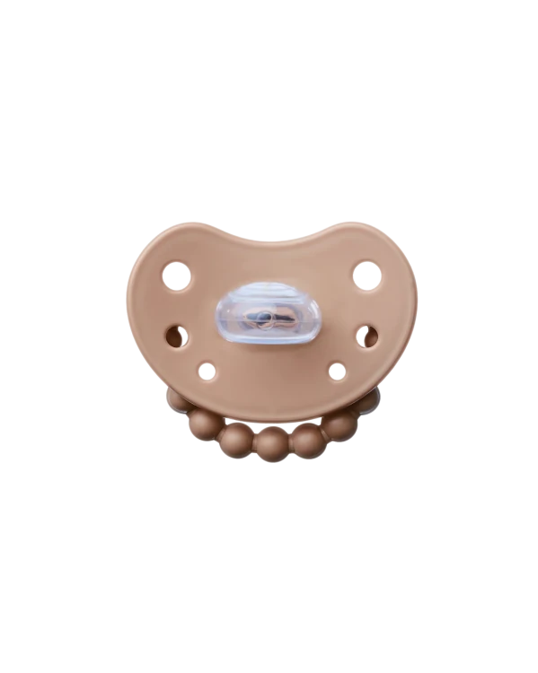 smoczek-pozycjonujacy-milk-hazelnut-luu-kids (3).webp