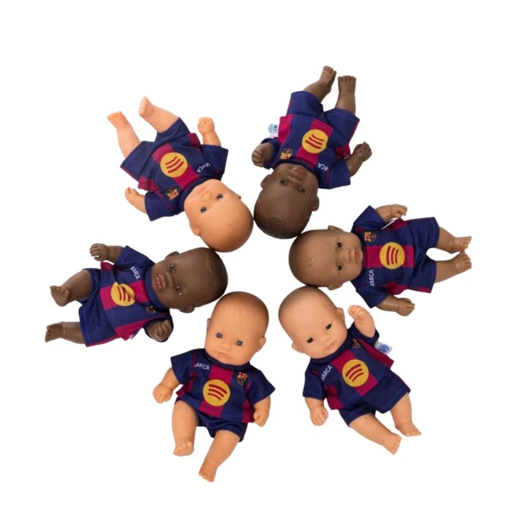 lalka-fc-barcelona-chlopiec-latynos-21-cm_29989_7.jpg