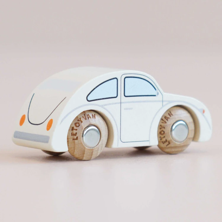 Kolekcjonerski samochodzik GT55 Betty osobowe drewniane auto Le Toy Van
