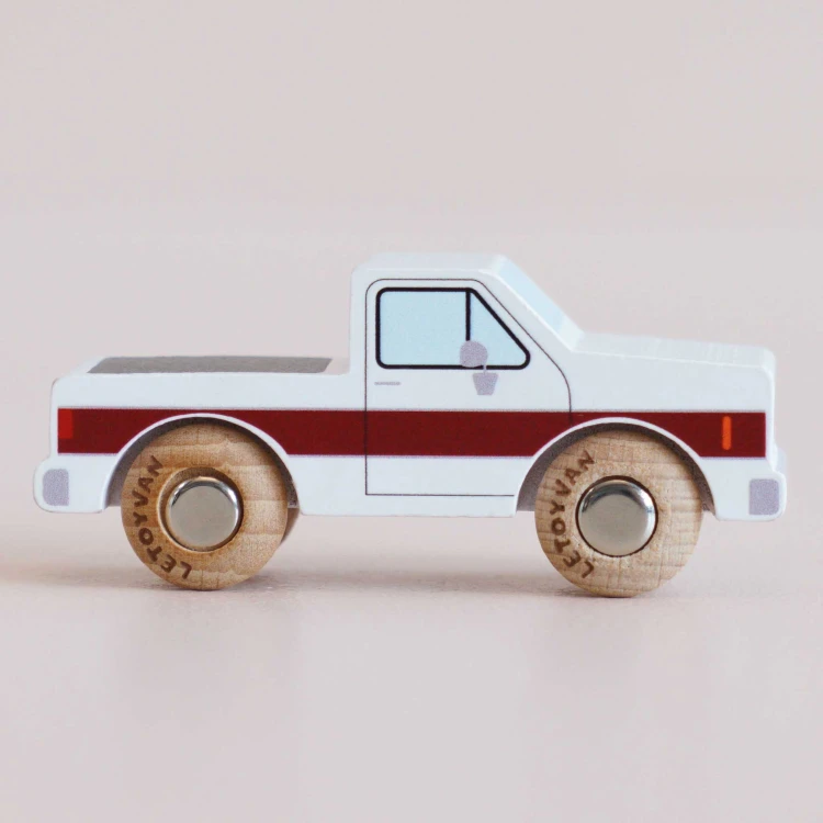 Kolekcjonerski samochodzik GT165 Charlie pick-up drewniane auto Le Toy Van