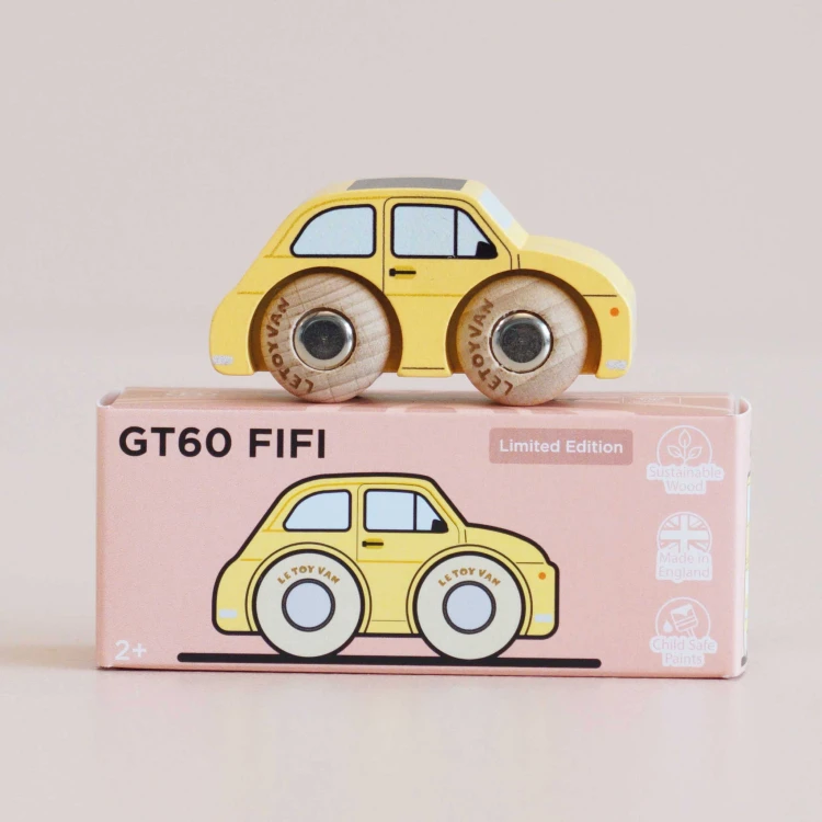 Kolekcjonerski samochodzik GT60 Fifi osobowe drewniane auto Le Toy Van