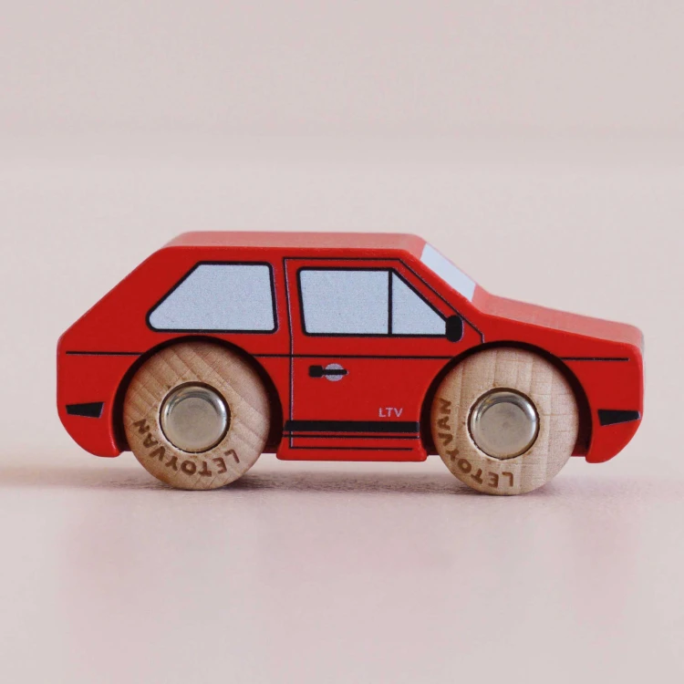 Kolekcjonerski samochodzik GT50 Gary osobowe drewniane auto Le Toy Van