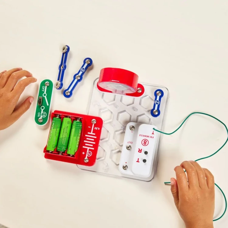 zabawka-edukacyjna-electrofun-nastaw-radio_29810_3.jpg