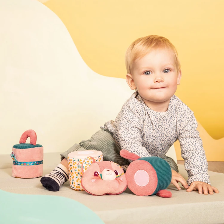 Wałek dźwiękowy 4-elementowy Kotka Jeanne 6 m+ Lilliputiens