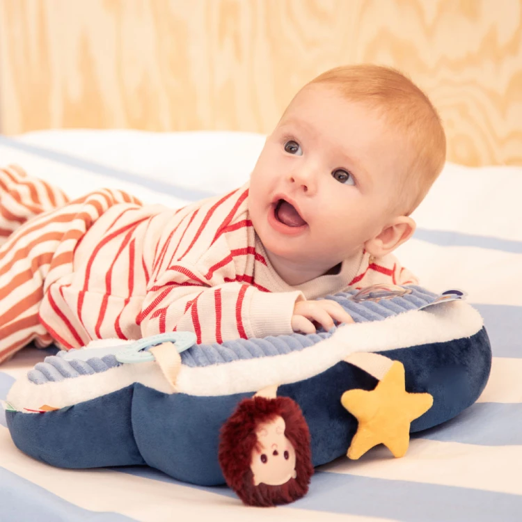 Poduszka aktywizująca wielofunkcyjna Piesek Jules 3m+ Lilliputiens