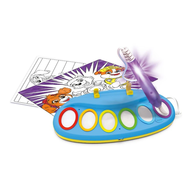 pol_pl_Crayola-Magiczny-pedzelek-do-malowania-swiatlem-Color-Wonder-Mess-Free-Psi-Patrol-3-15559_3.jpg