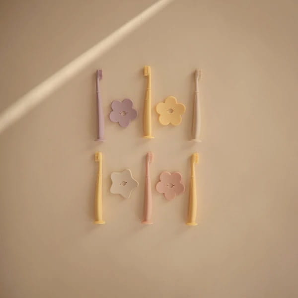 TOOTHBRUSH03.jpg