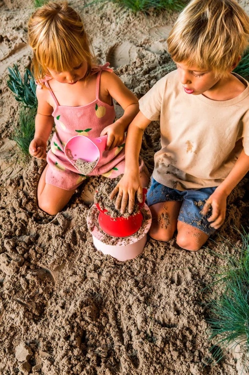 pol_pl_QUUT-Zestaw-3-foremek-do-piasku-Wieza-Alto-Cherry-Banana-Pink-8298_10.jpg