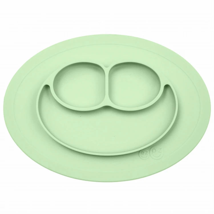 EUMMS001-EZPZ-Silikonowy-talerzyk-z-podkladka-maly-2w1-Mini-Mat-pastelowa-zielen (4).jpg