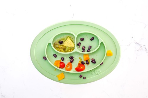 EUMMS001-EZPZ-Silikonowy-talerzyk-z-podkladka-maly-2w1-Mini-Mat-pastelowa-zielen (5).jpg