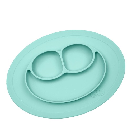 EUMMA001_EZPZ_Silikonowy-talerzyk-z-podkładką-mały-2w1-Mini-Mat-pastelowy-niebieski-11.jpg