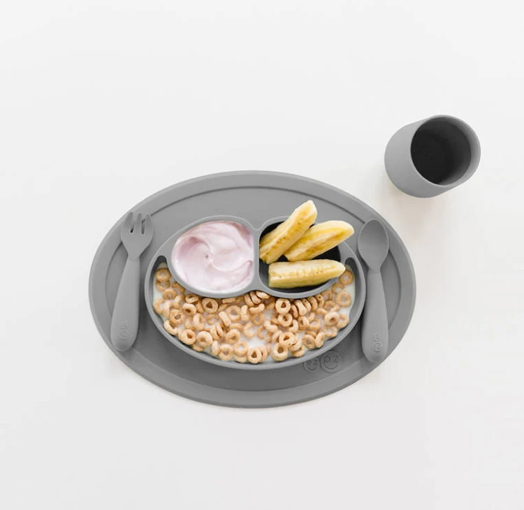 pol_pl_EZPZ-Komplet-naczyn-silikonowych-Mini-Feeding-Set-szary-7848_2.jpg
