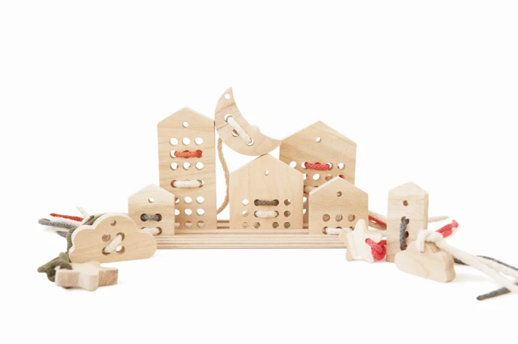 Babai lacing toy set natural.jpg
