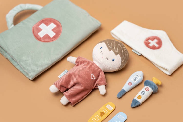 Zestaw do zabawy z lalką Doktor Little Dutch