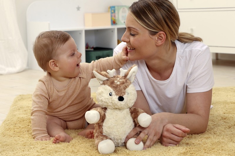 Szumiąca Sarenka z czujnikiem ruchu i pozytywką Finley Fawn Cloud B