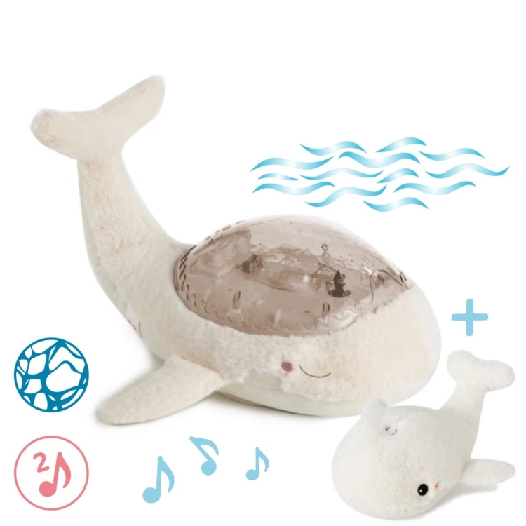 cloud-b-tranquil-whale-white-family-lampka-z-projekcja-swietlna-i-grzechotka-wieloryb-bialy_23002_01.jpg