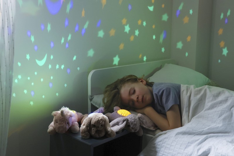 Lampka z projekcją świetlną i grzechotką Piesek Dream Buddies Patch the Puppy Cloud B