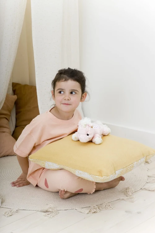 cloud-b-dream-buddies-ella-the-unicorn-lampka-nocna-z-projekcja-swietlna-jednorozec_20390_8.jpg