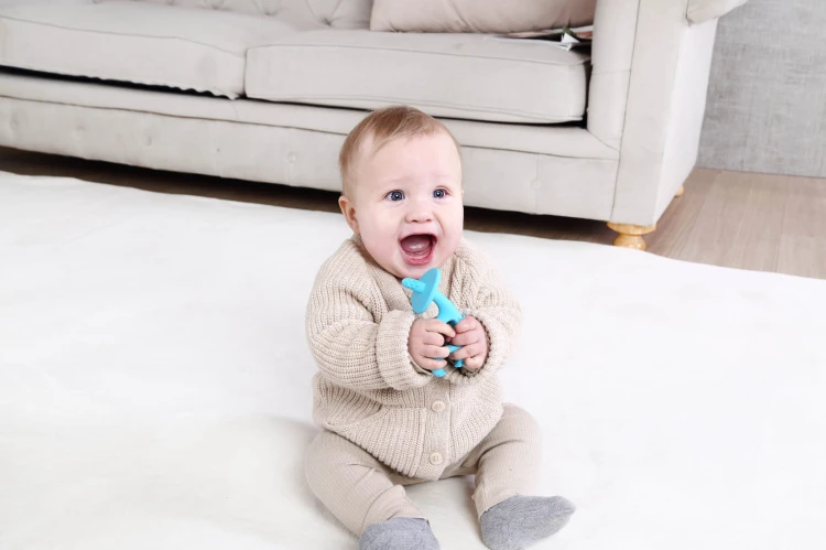 8051 Dancing Elephant teether toy blue 6.jpg