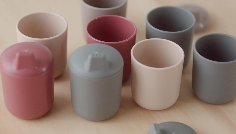 Kubek niekapek TINY BIObased 2 szt Mocca/ Olive Dantoy