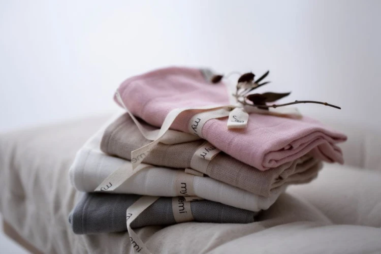 bamboo_muslin_diaper_65x65_light_grey-2.jpg